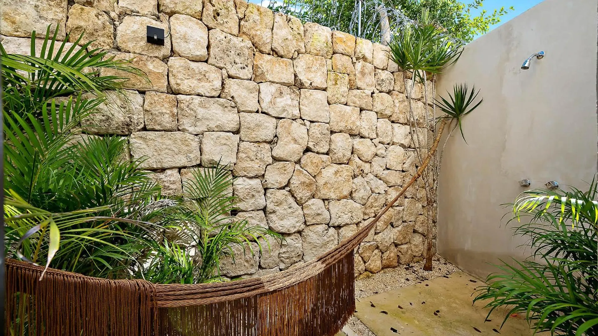 Majestic Jungle Villa With 2 Pools & Rooftop Bbq 툴룸 0*,  멕시코
