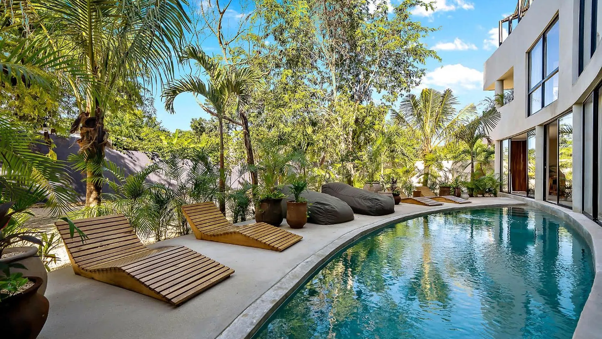 Majestic Jungle Villa With 2 Pools & Rooftop Bbq 툴룸 0*,  멕시코