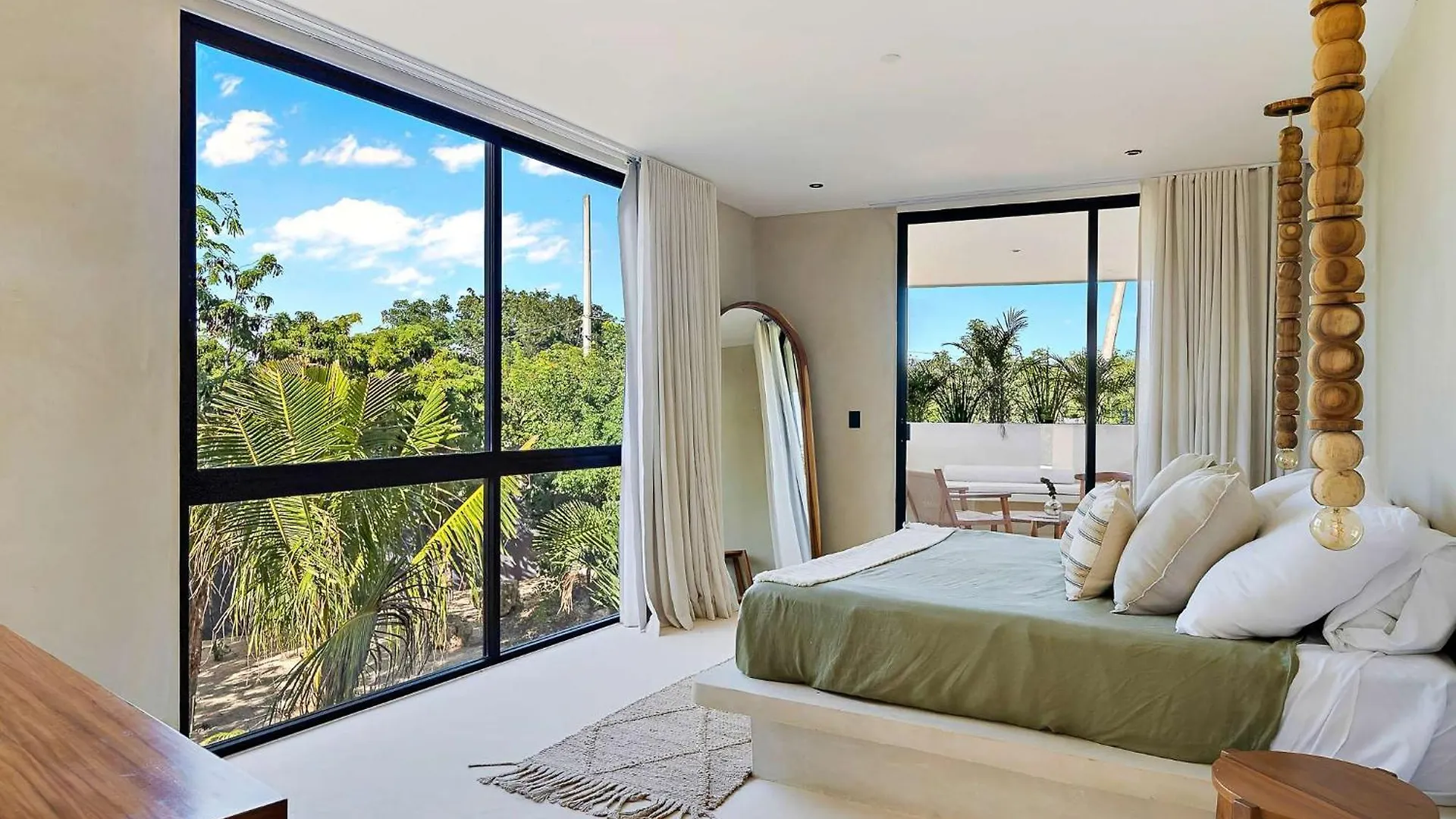Majestic Jungle Villa With 2 Pools & Rooftop Bbq 툴룸